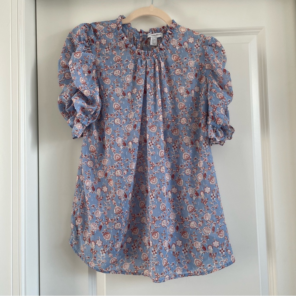 Carolina Belle Floral Ruched sleeve top Size L